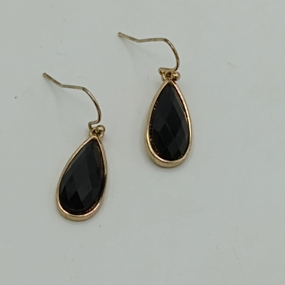 Faceted Black Lucite Teardrop Gold tone Dangle Drop Earrings New on Card